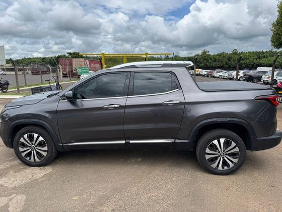FIAT TORO 2.0 16V TURBO DIESEL VOLCANO 4WD AT9 FIAT TORO 2.0 16V TURBO DIESEL VOLCANO 4WD AT9